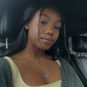 Meet your Posher, Nyah